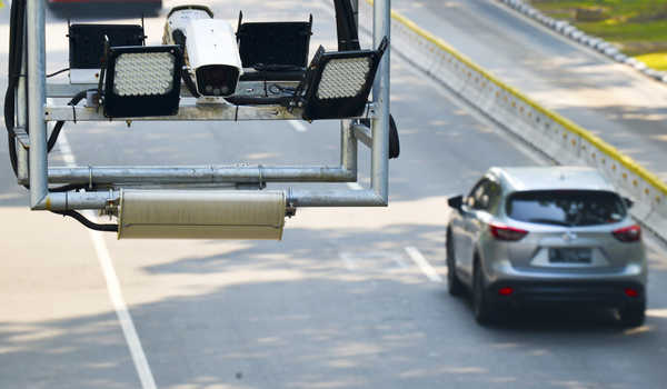 Kamera pengawas atau Closed Circuit Television (CCTV) terpasang di kawasan Jalan Medan Merdeka Barat, Jakarta, Senin (1/7/2019).