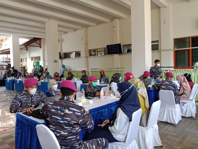 Jurus TNI-Polri Dukung Pemerintah Sukseskan Program Vaksinasi Corona_6141744a3d68c.jpeg