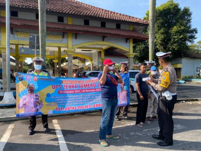 Operasi Zebra 2021, Polisi Sasar Warga Tak Pakai Masker_619c663b409b9.jpeg